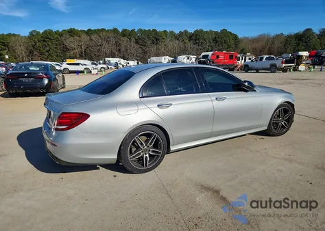 2019 Mercedes-Benz E 300 z USA, uszkodzony, nr VIN WDDZF4JB8KA661453